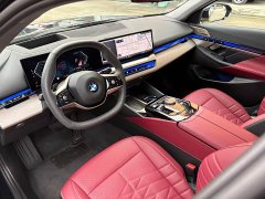 BMW 5 Series 530Li Luxury Edition Premium Package - ფოტო 4