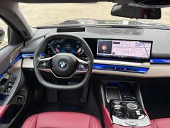 BMW 5 Series 530Li Luxury Edition Premium Package - ფოტო 6