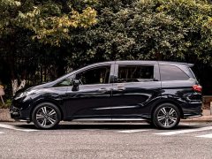 Honda Odyssey 2.0L Sharp Premium Edition - ფოტო 2