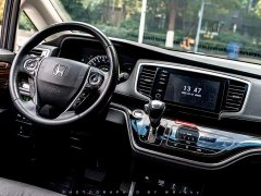Honda Odyssey 2.0L Sharp Premium Edition - ფოტო 5
