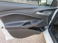 Chevrolet Cruze 325T Automatic Joyful Edition - ფოტო 12