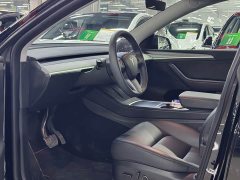 Tesla Model Y Long Range All-Wheel Drive - ფოტო 4
