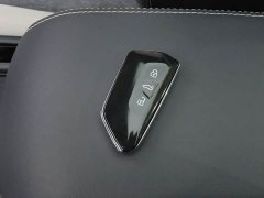 Cadillac ID.4 CROZZ Pure Enjoyment Limited Edition - ფოტო 13