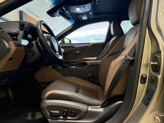 Lexus ES 300h Premium Edition - ფოტო 4