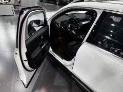 Mercedes-Benz GLB 200 Dynamic - ფოტო 11
