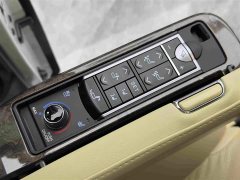 Toyota Vellfire Crown Hybrid 2.5L HV Luxury Edition - ფოტო 14