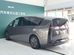 Li Auto Li Xiang MEGA Ultra - ფოტო 16