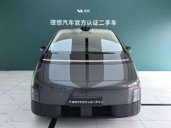 Li Auto Li Xiang MEGA Ultra - ფოტო 2