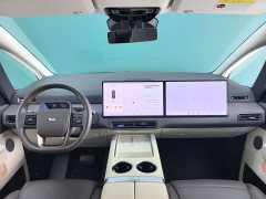 Li Auto Li Xiang MEGA Ultra - ფოტო 7
