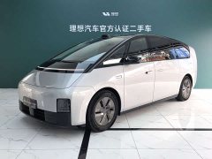 Li Auto Li Xiang MEGA Ultra - ფოტო 1