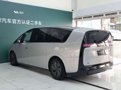 Li Auto Li Xiang MEGA Ultra - ფოტო 16
