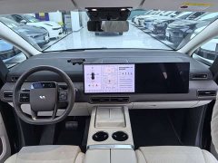 Li Auto Li Xiang MEGA 2024 Ultra - ფოტო 6