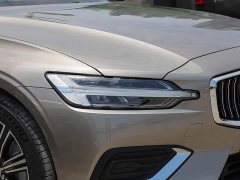 Volvo S60 B4 Intelligent Remote Luxury Edition - ფოტო 15