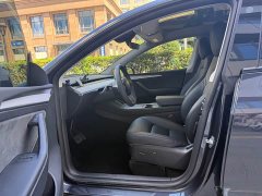 Tesla Model Y Rear-Wheel Drive - ფოტო 8