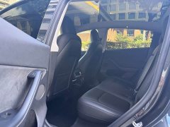 Tesla Model Y Rear-Wheel Drive - ფოტო 9