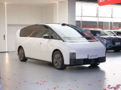 Li Auto Li Xiang MEGA Ultra - ფოტო 3