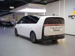 Li Auto Li Xiang MEGA Ultra - ფოტო 4