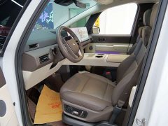 Li Auto Li Xiang MEGA Ultra - ფოტო 9