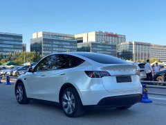 Tesla Model Y Facelift Rear-Wheel Drive - ფოტო 3