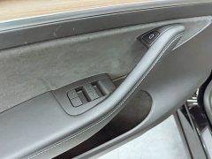 Tesla Model Y Long Range All-Wheel Drive - ფოტო 16