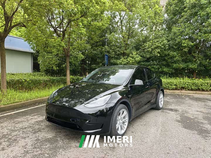 Tesla Model Y Facelift Rear-Wheel Drive