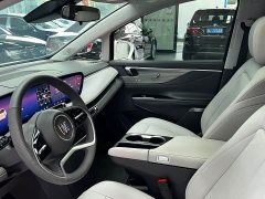 Buick GL8 Luxe Smart Comfort Edition - ფოტო 16