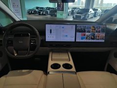 Li Auto Li Xiang MEGA Ultra - ფოტო 8
