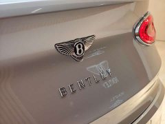 Bentley Bentayga 4.0T V8 Long Wheelbase - ფოტო 10