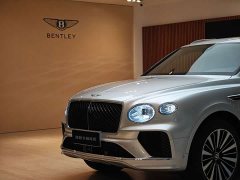 Bentley Bentayga 4.0T V8 Long Wheelbase - ფოტო 5