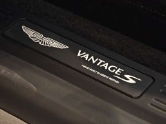 Bentley Aston Martin V8 Vantage 4.0T V8 S Roadster - ფოტო 9