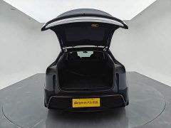 Tesla Model Y Rear-Wheel Drive - ფოტო 11