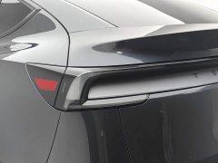 Tesla Model Y Rear-Wheel Drive - ფოტო 12