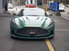 Aston Martin DB12 2025 4.0T V8 Coupe - ფოტო 2