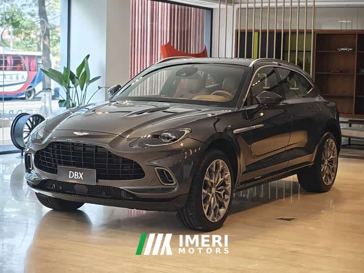 Aston Martin DBX 4.0T V8 - ავტომობილი ჩინეთიდან