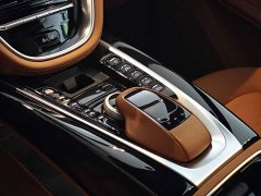 Aston Martin DBX 4.0T V8 - ფოტო 16