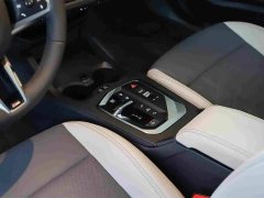 BMW 2 Series 2025 225L M Sport Package - ფოტო 9