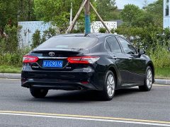 Toyota Camry 2.0G Luxury - ფოტო 10