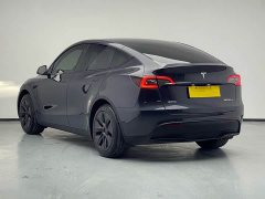 Tesla Model Y Rear-Wheel Drive - ფოტო 14