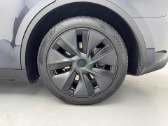 Tesla Model Y Rear-Wheel Drive - ფოტო 4