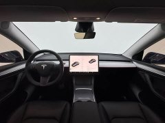 Tesla Model Y Rear-Wheel Drive - ფოტო 9