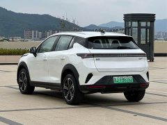 Lynk & Co Geely Lynk & Co 06 EM-P 2023 EM-P 126 Long Range Pro - ფოტო 13
