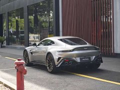 Mercedes-Benz Aston Martin V8 Vantage 4.0T V8 Coupe - ფოტო 5