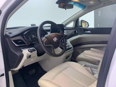 Buick GL8 Land Business Class Smart Edition - ფოტო 14