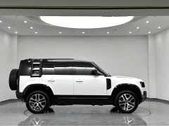 Land Rover Defender 2022 110 P400 Dark Special Edition - ფოტო 4