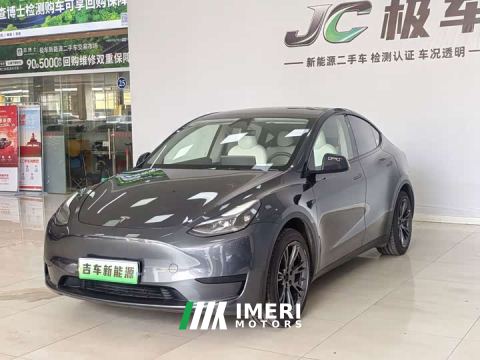 2024 Tesla Model Y Rear-Wheel Drive