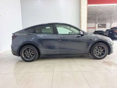 Tesla Model Y Rear-Wheel Drive - ფოტო 11