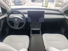 Tesla Model Y Rear-Wheel Drive - ფოტო 5