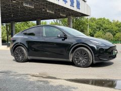 Tesla Model Y 2022 Facelift Rear-Wheel Drive - ფოტო 3