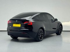 Tesla Model Y Long Range All-Wheel Drive 3D7 - ფოტო 18