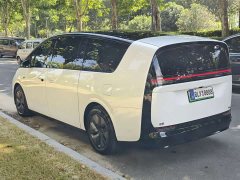 Li Auto MEGA Home Family Edition - ფოტო 15